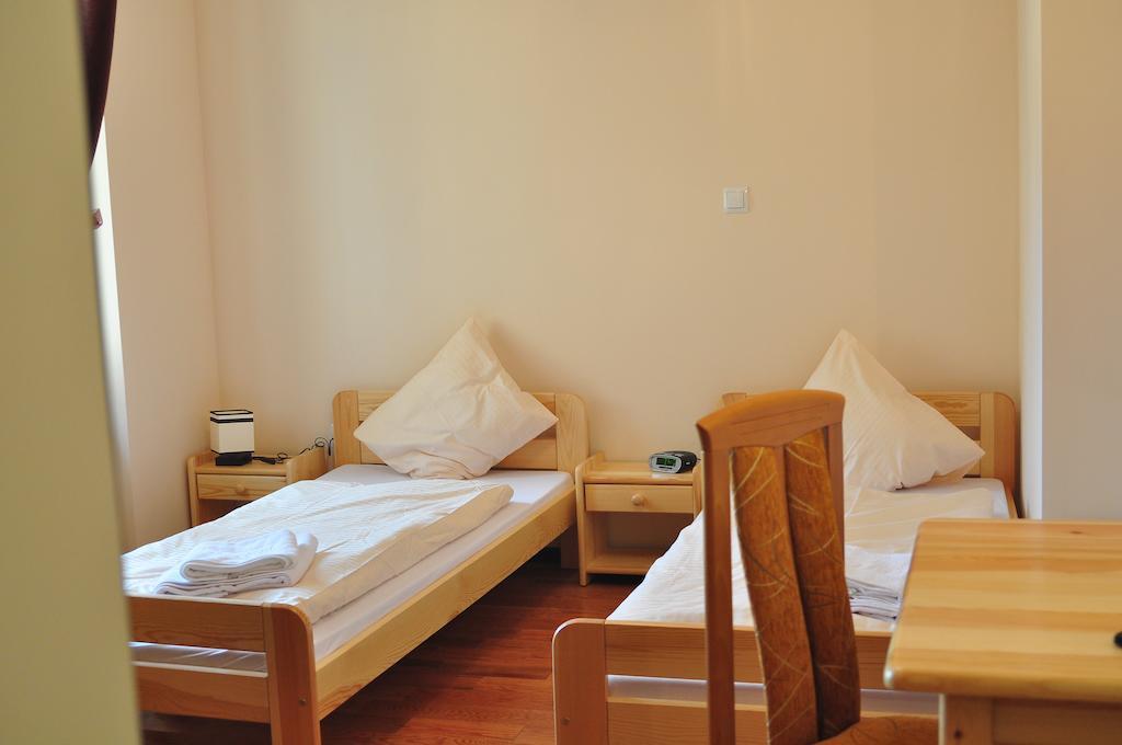 Hotelik Hermes Pieniezno Kamer foto